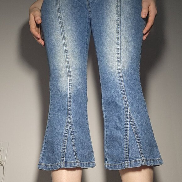 Vintage Y2K cute flared denim capris with front seams ✦ stretchy and comfy ✦ - Picture 6 of 8